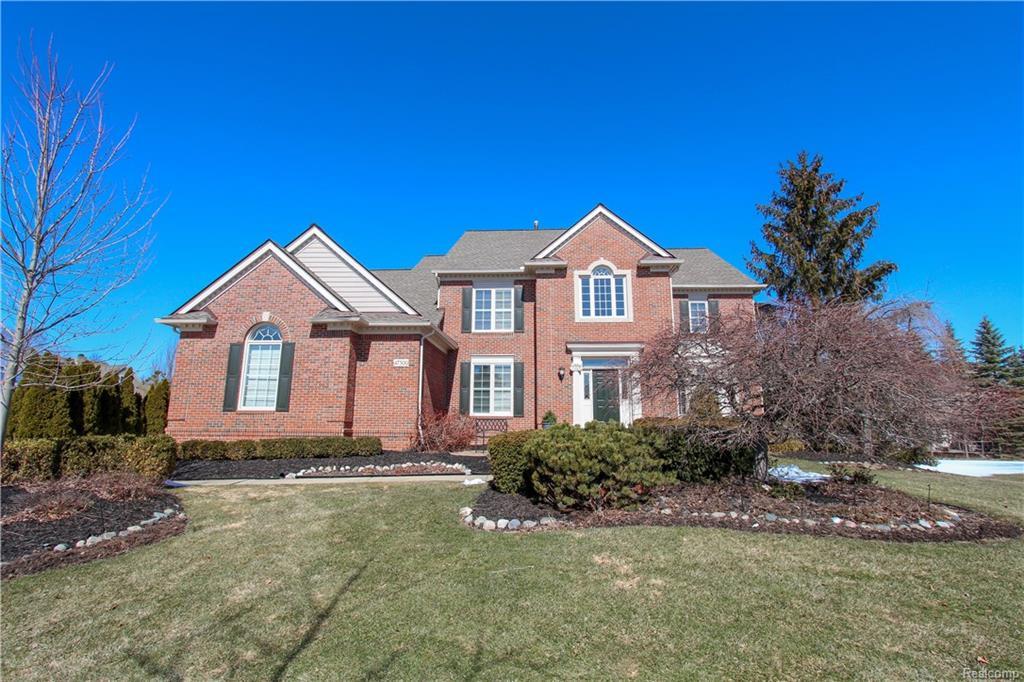 47300 Somerset Court - Photo 1