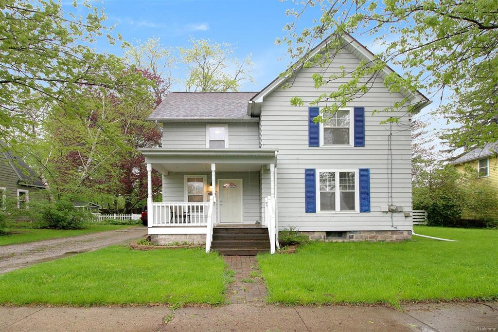 143 Maple Street - Photo 1