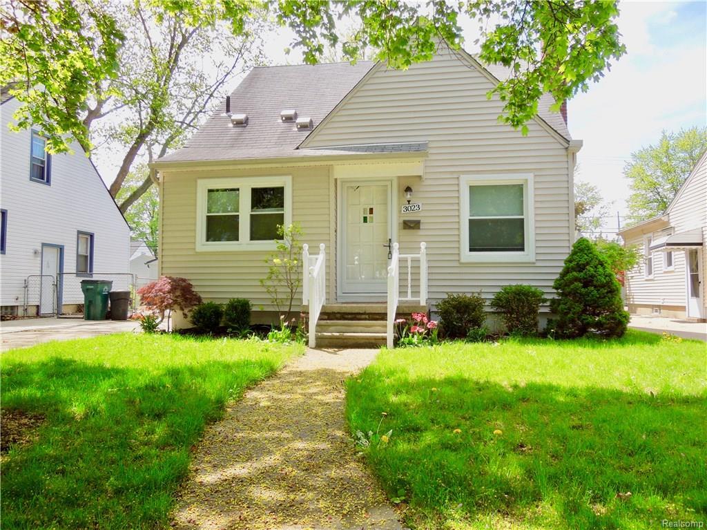 3023 Ellwood Avenue - Photo 1