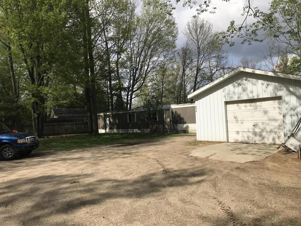 4810 Beech Dr - Photo 1
