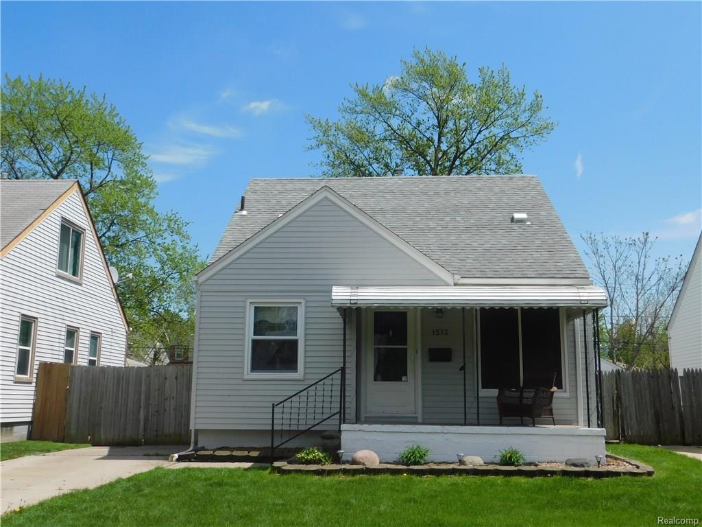 1573 Grant Avenue - Photo 1