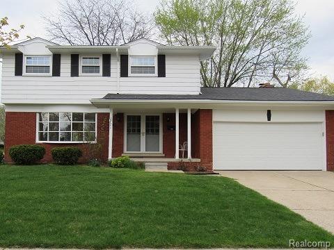 2721 Aurora - Photo 1