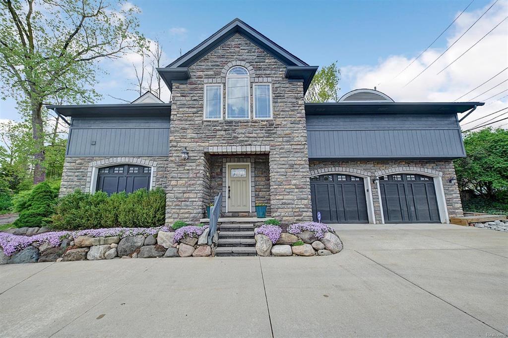 1329 Main Street - Photo 1
