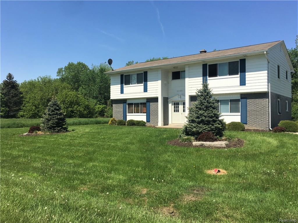 45743 Jefferson Avenue - Photo 1
