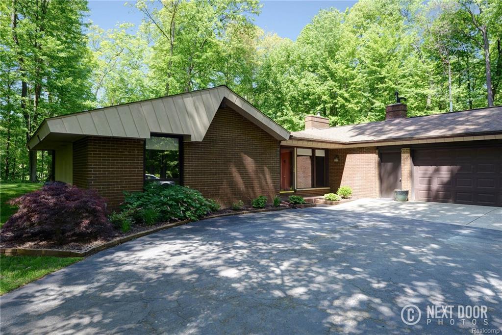 4700 Hawthorne Drive - Photo 1