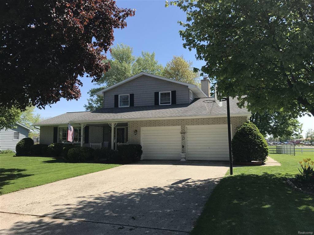 3438 Spicer - Photo 1