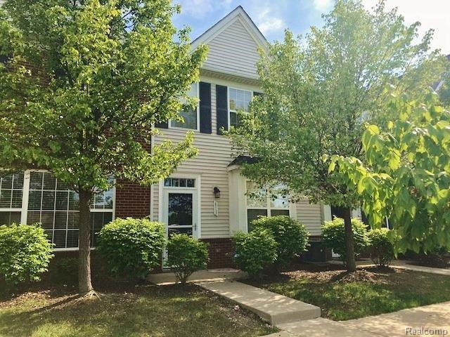 613 Powell Drive - Photo 1