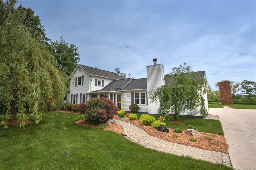 2370 Leforge - Photo 1