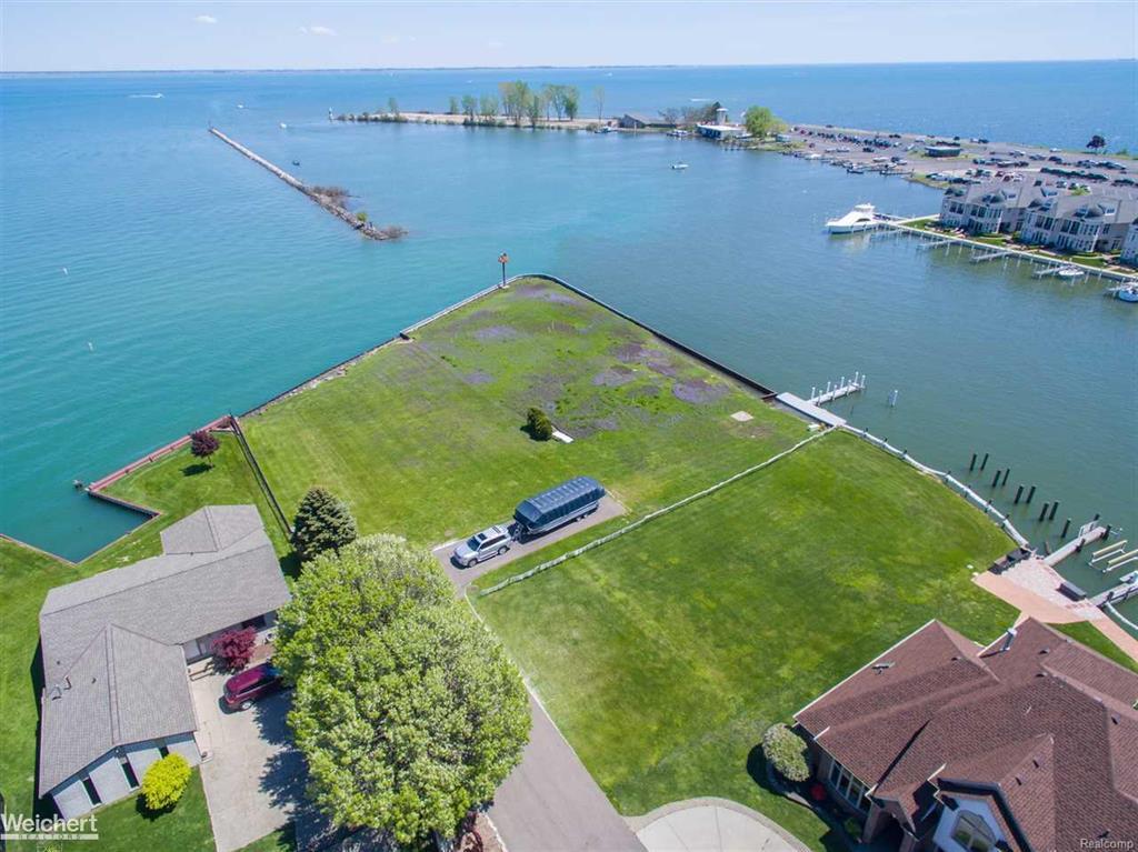 33126 North River Road - Photo 1