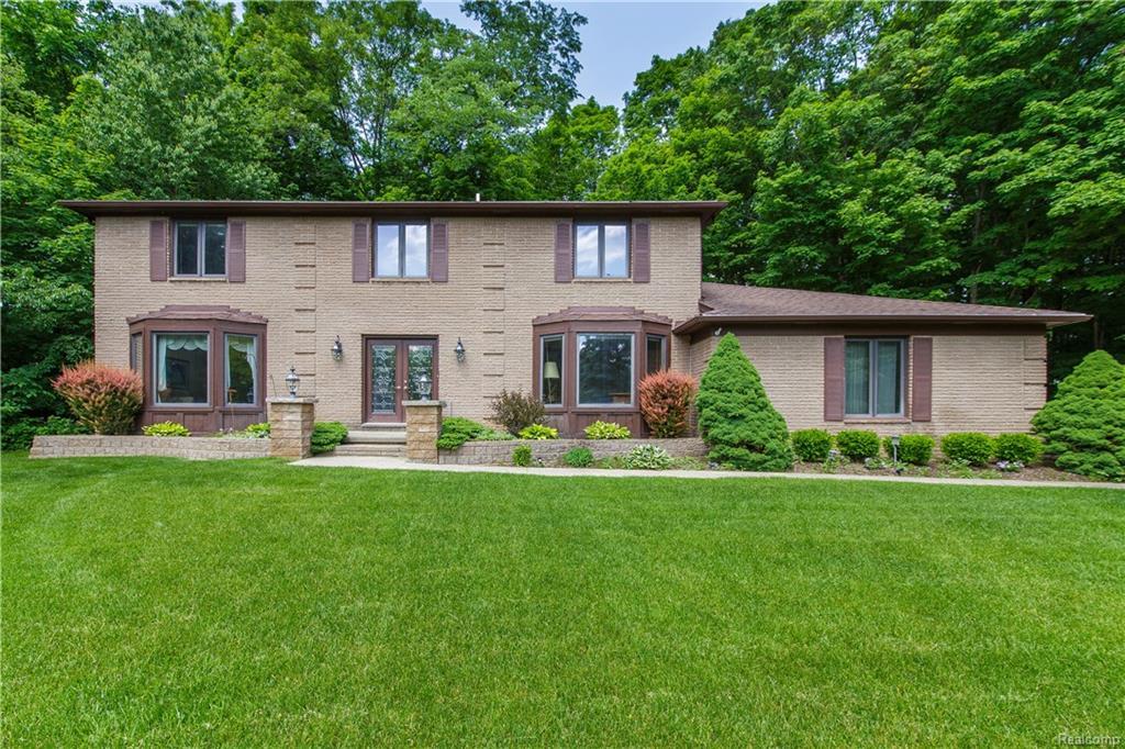 22880 Lisa Court - Photo 1