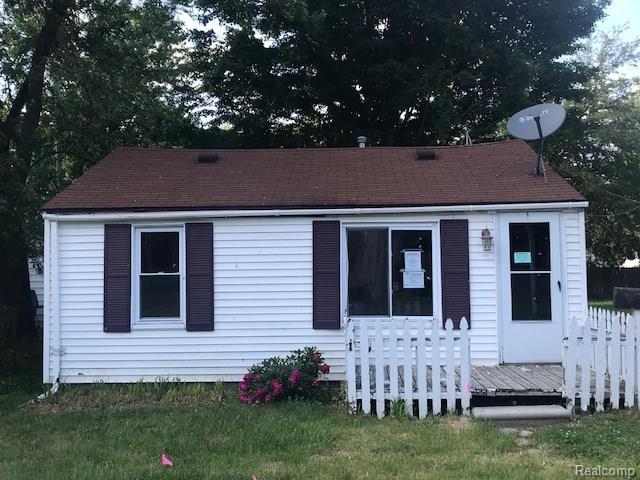 423 Elm Street - Photo 1