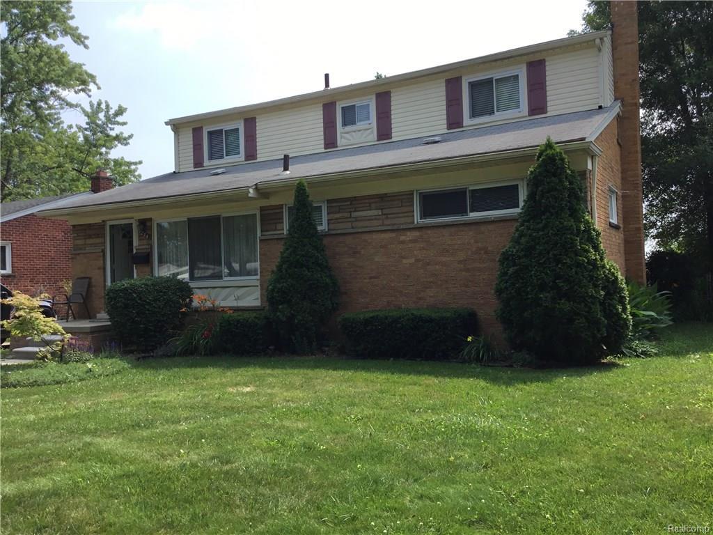 1284 Selfridge Boulevard - Photo 1
