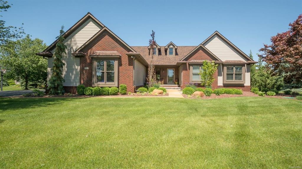 9201 Lakeview Court - Photo 1