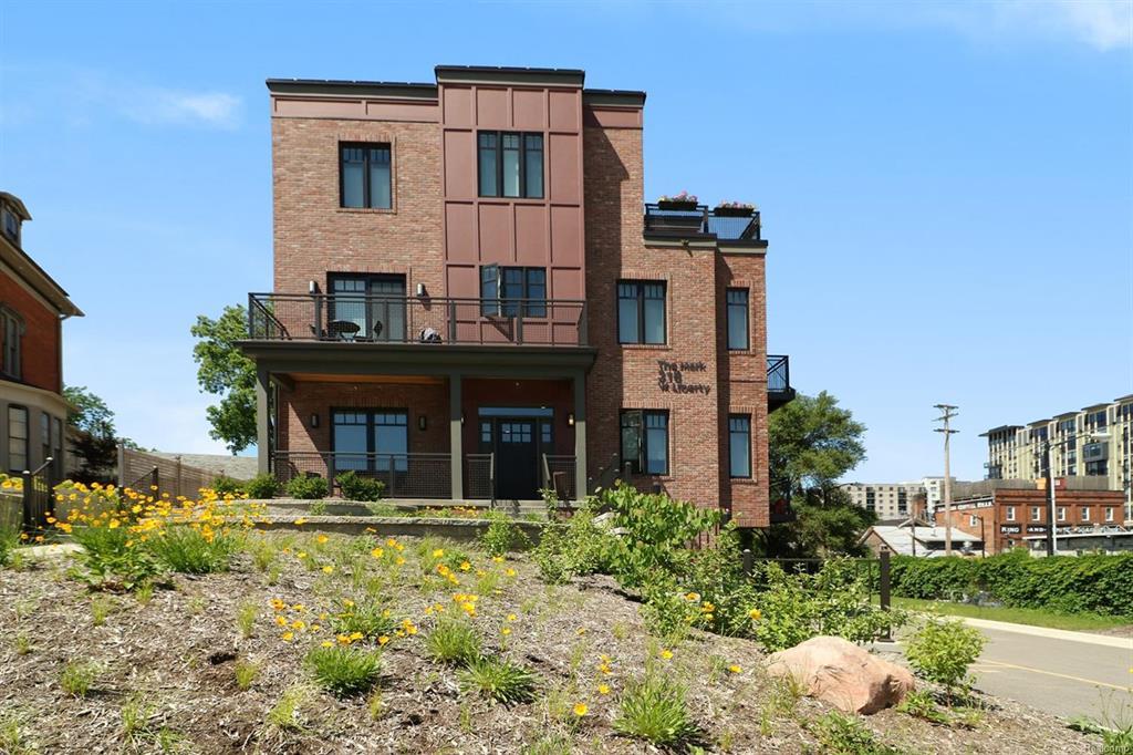 318 Liberty Street - Photo 1