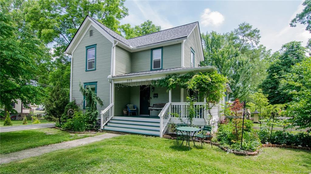 552 Mckinley Street - Photo 1