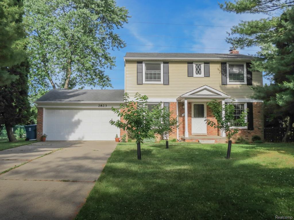 2823 Foster Avenue - Photo 1