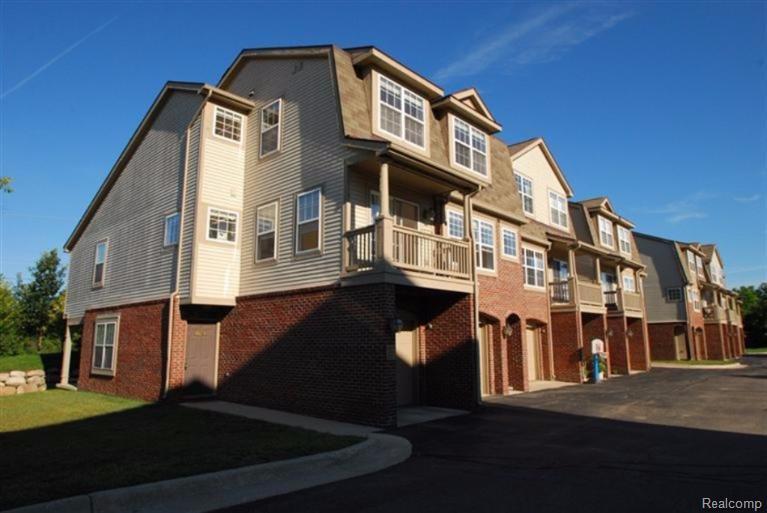 2707 Barclay Way - Photo 1