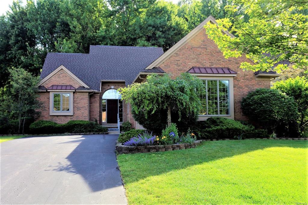 4609 Sawgrass Drive - Photo 1