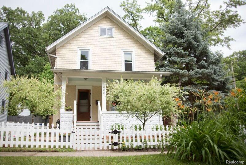800 Gott Street - Photo 1