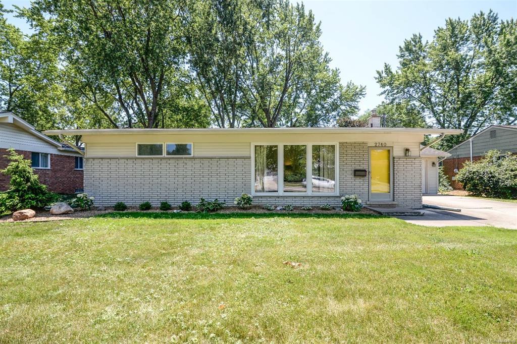 2740 Aurora Street - Photo 1