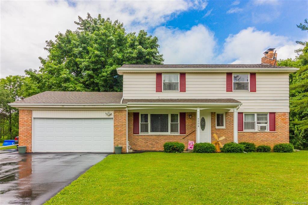 4208 Crestknoll - Photo 1