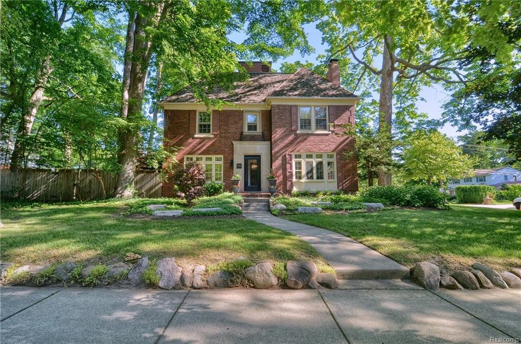 2020 Lincoln Street - Photo 1