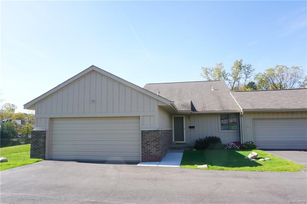35611 Heritage Lane - Photo 1