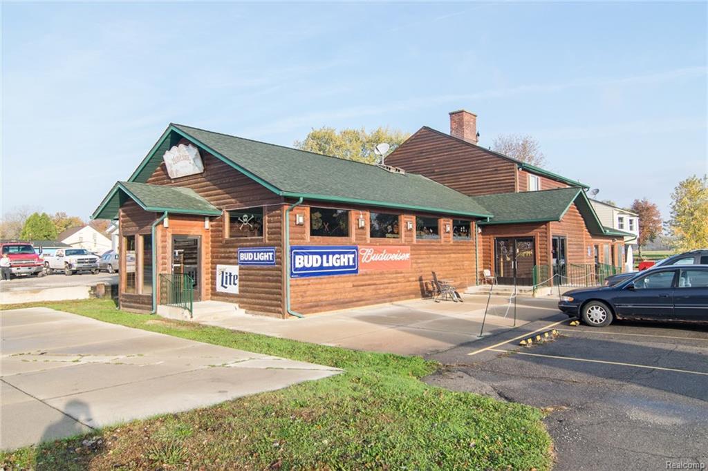 8874 Dixie Hwy - Photo 1