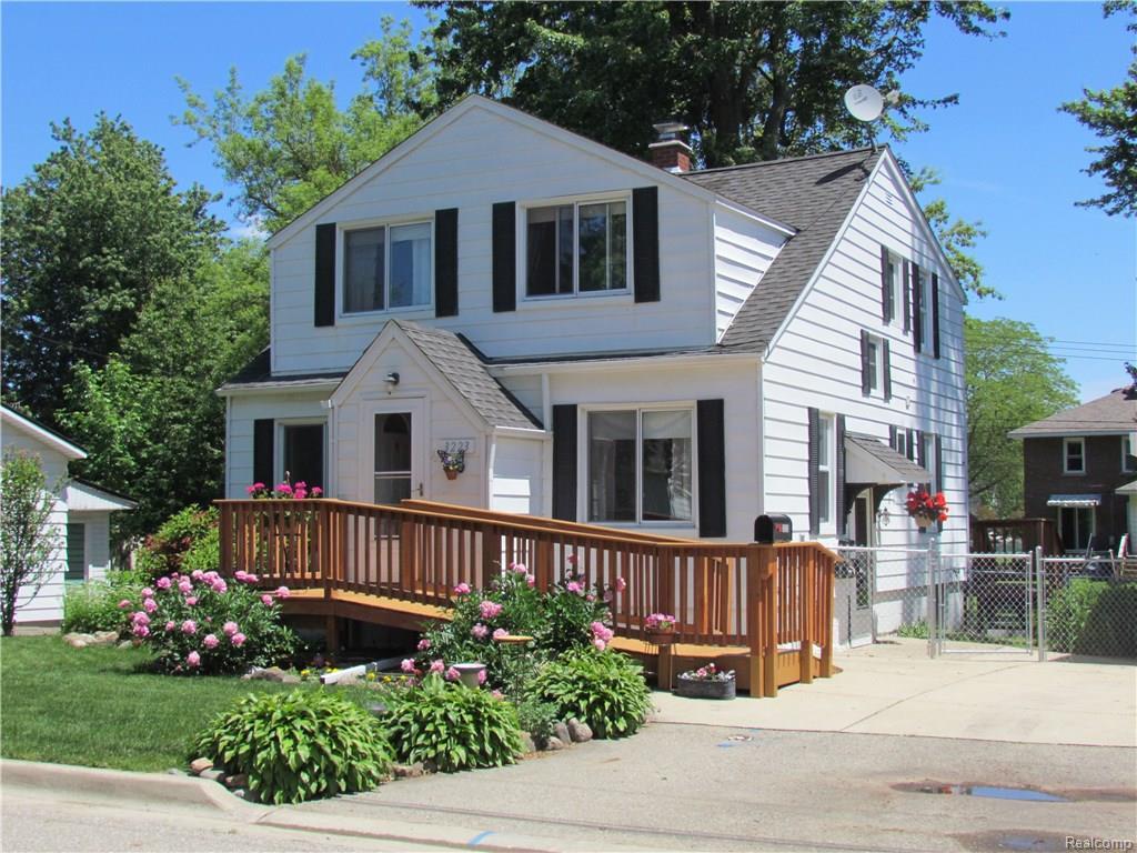 3223 Fenner Street - Photo 1