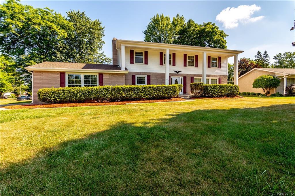 1215 Arrowwood Lane - Photo 1