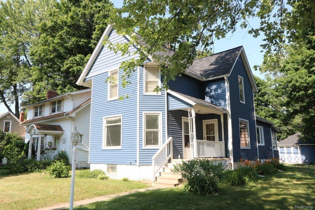 430 Almont Avenue - Photo 1