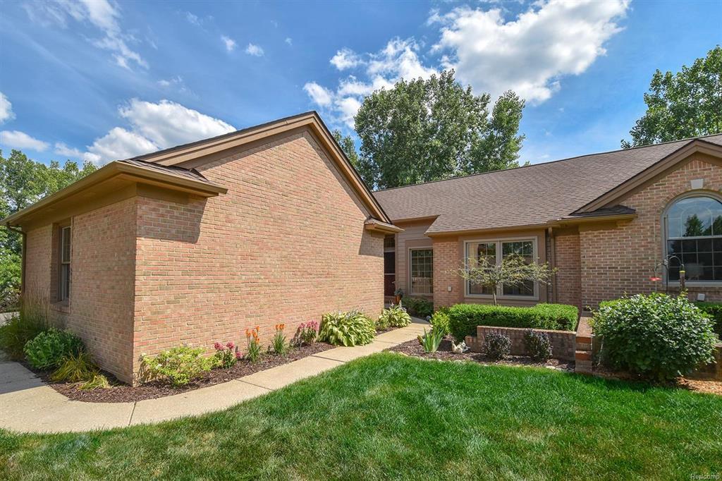4914 Lone Oak Court - Photo 1