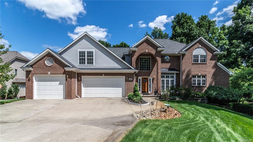 8882 Lake Bluff Drive - Photo 1