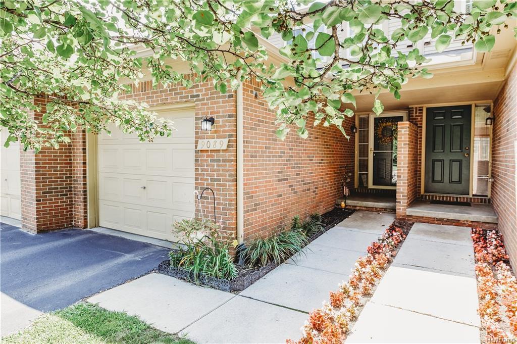 9089 Newport Way - Photo 1