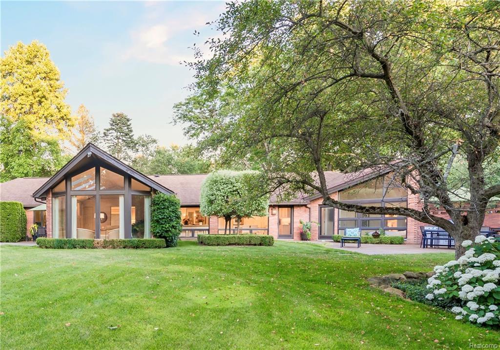 295 Harrow Circle - Photo 1