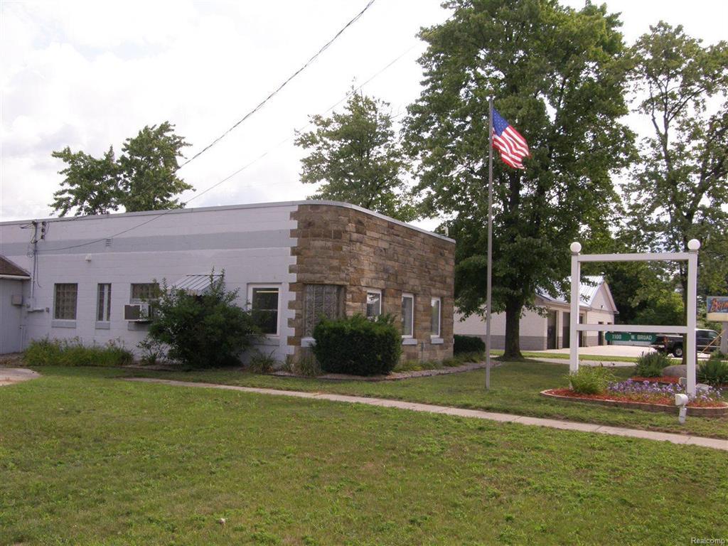 1100 Broad - Photo 1