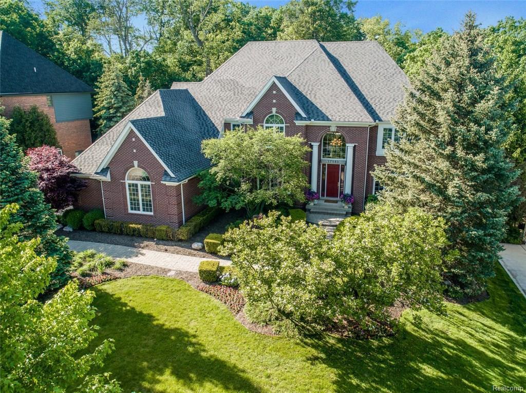 17583 Stonebrook - Photo 1