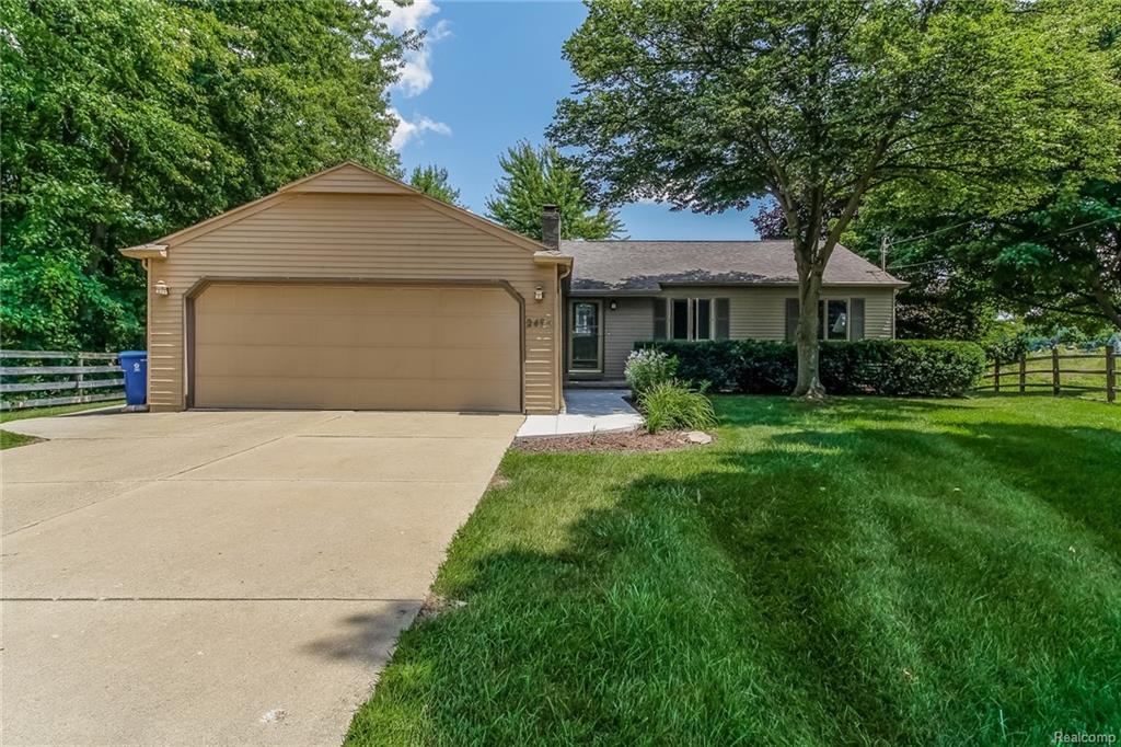 2495 Malibu Court - Photo 1