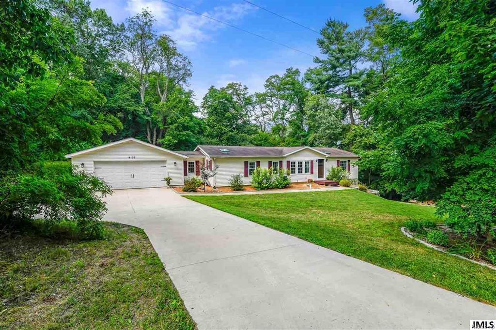 6102 Seymour Rd - Photo 1