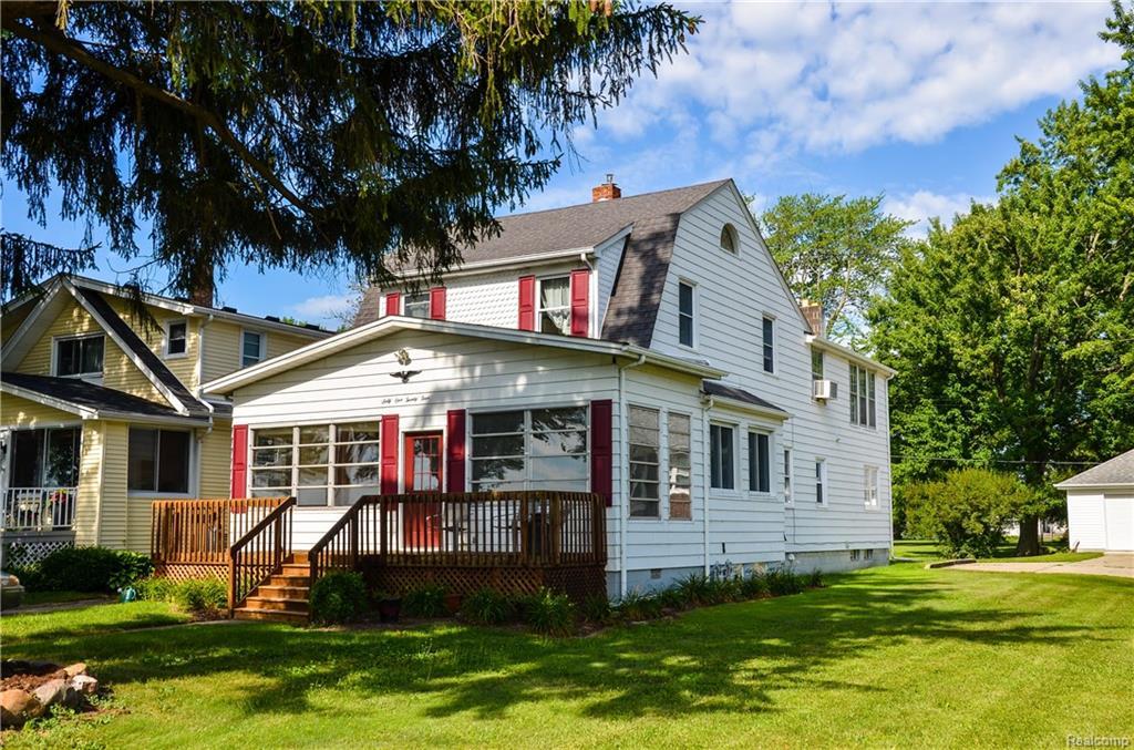6124 River Road - Photo 1