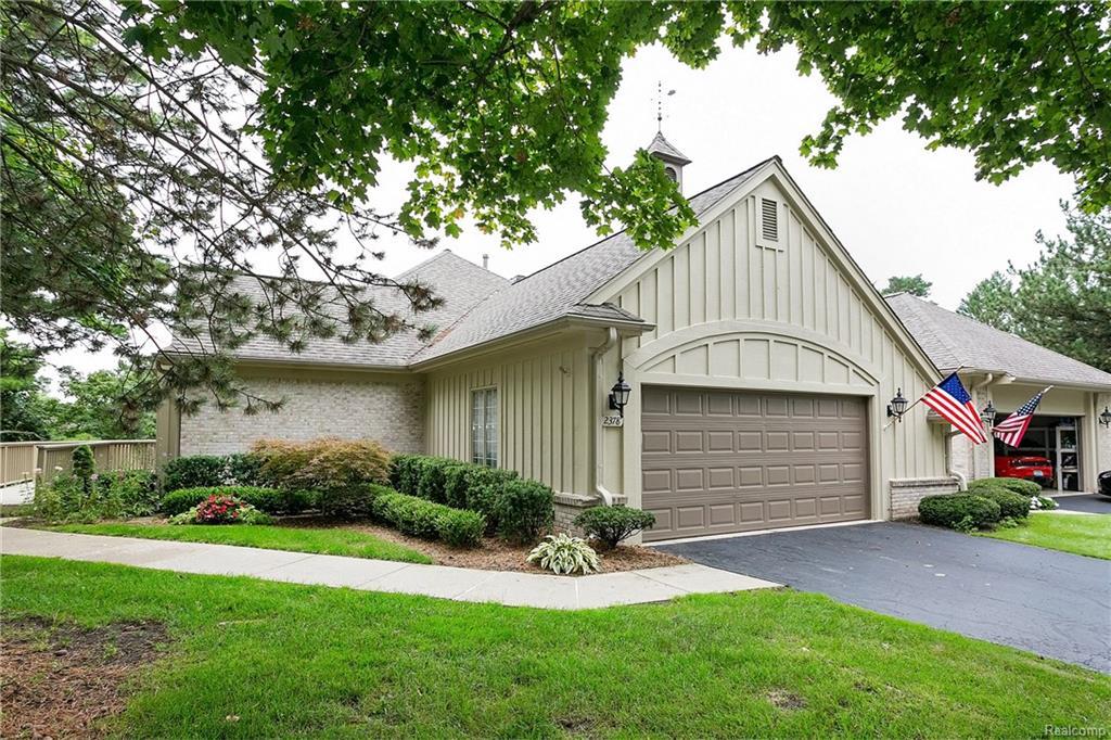 2378 Hickory Glen Drive - Photo 1
