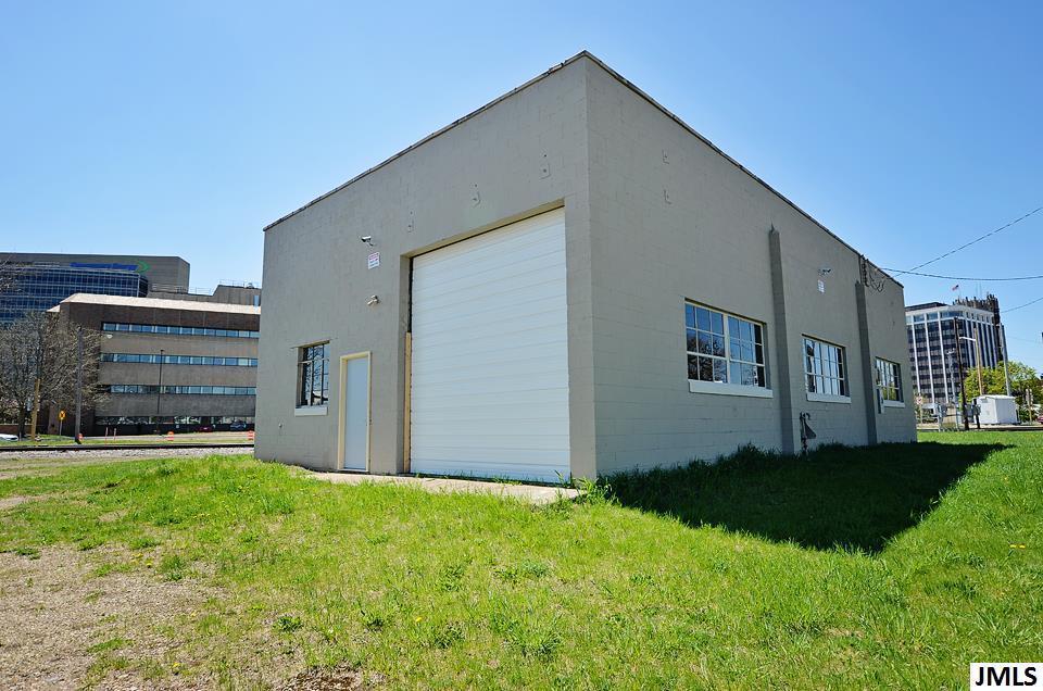 118 Columbus - Photo 1