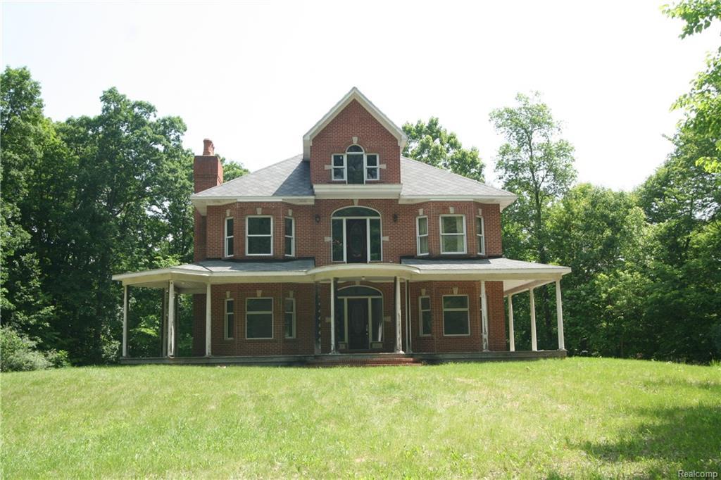 8275 Roberts - Photo 1