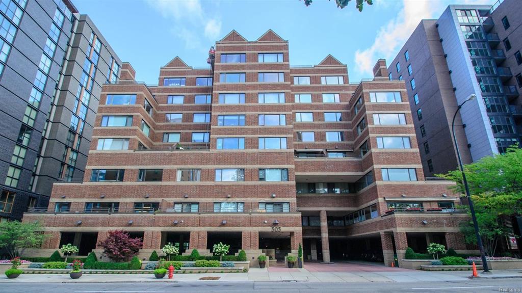 505 Huron Street - Photo 1