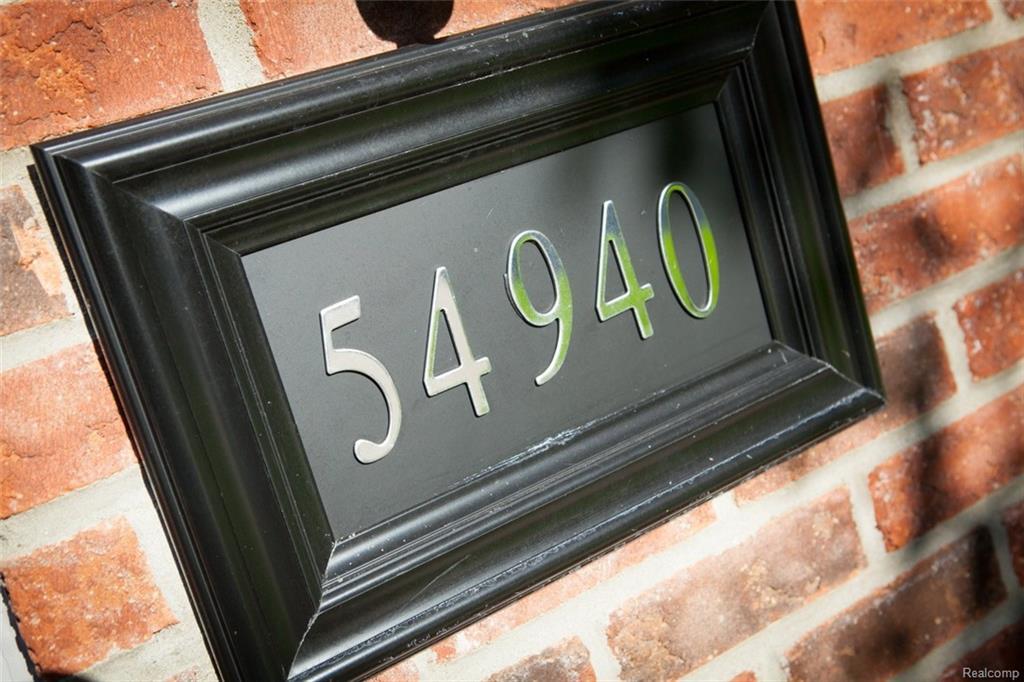 54940 Winter Court - Photo 1
