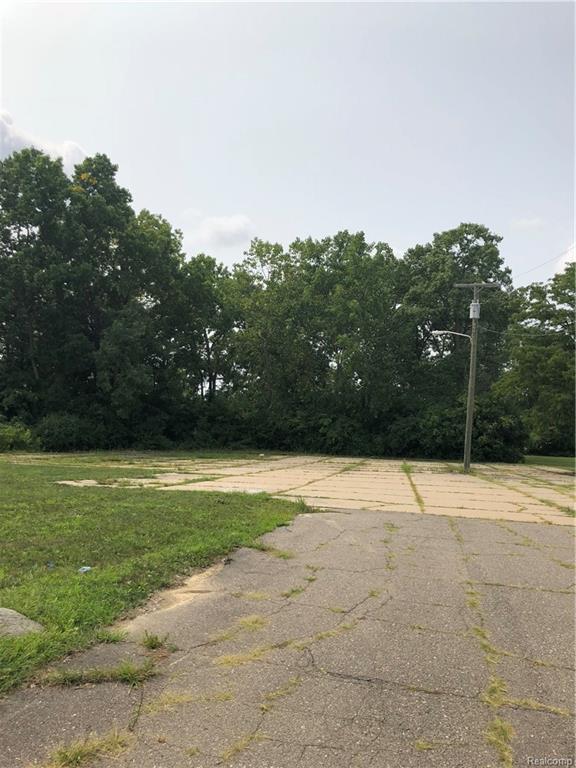 30901 Utica Road - Photo 1