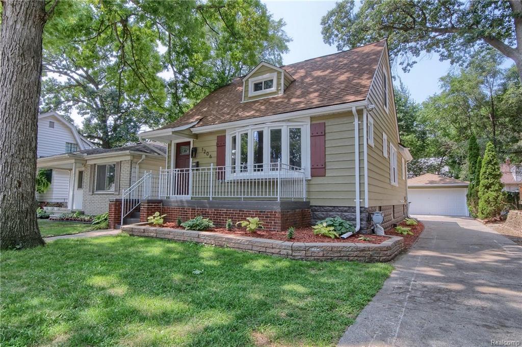1206 Mclean Avenue - Photo 1