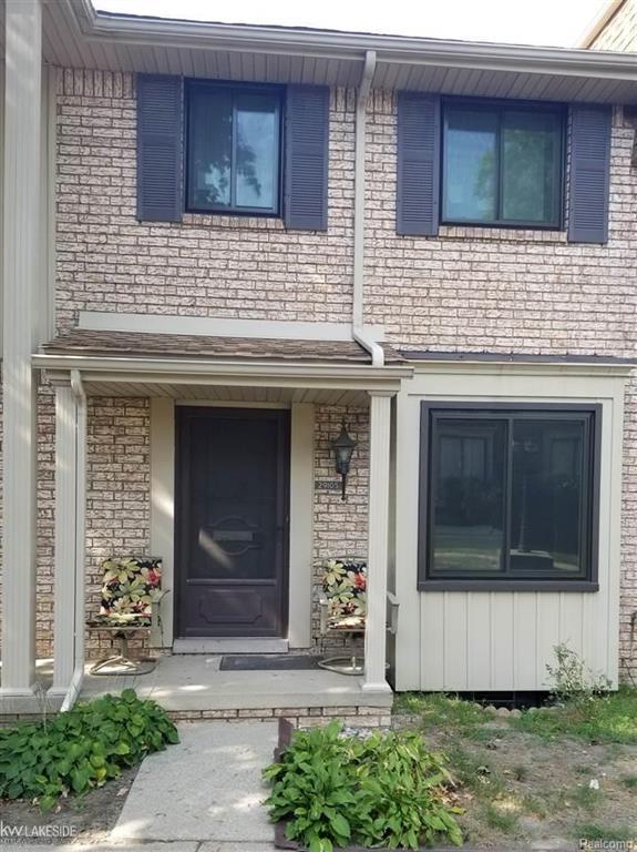 29105 Yorkshire Ln - Photo 1