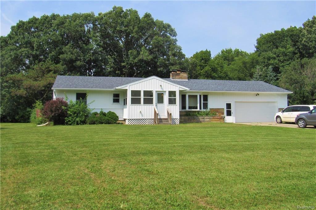 5195 Woodcliff - Photo 1