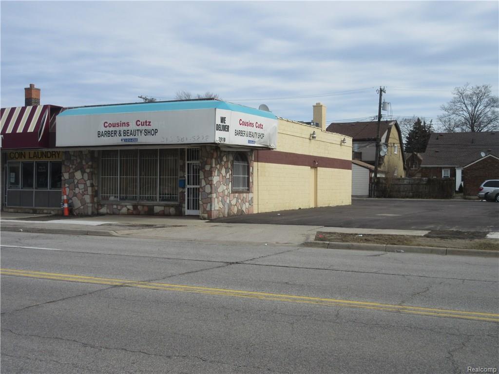 7910 Schaefer Road - Photo 1